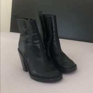 Kendall & Kylie Black Boot